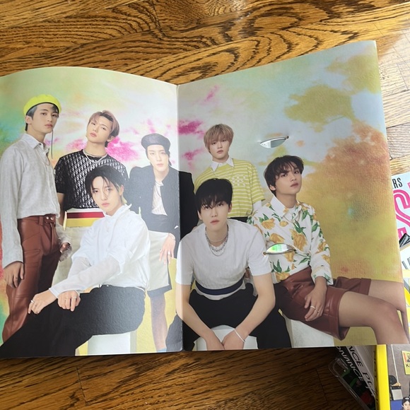 Hello future NCT dream book and cd. - Picture 5 of 10